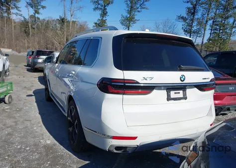 2026 BMW X7 xDrive40I z USA, uszkodzony, nr VIN 5UX23EM05T9228744